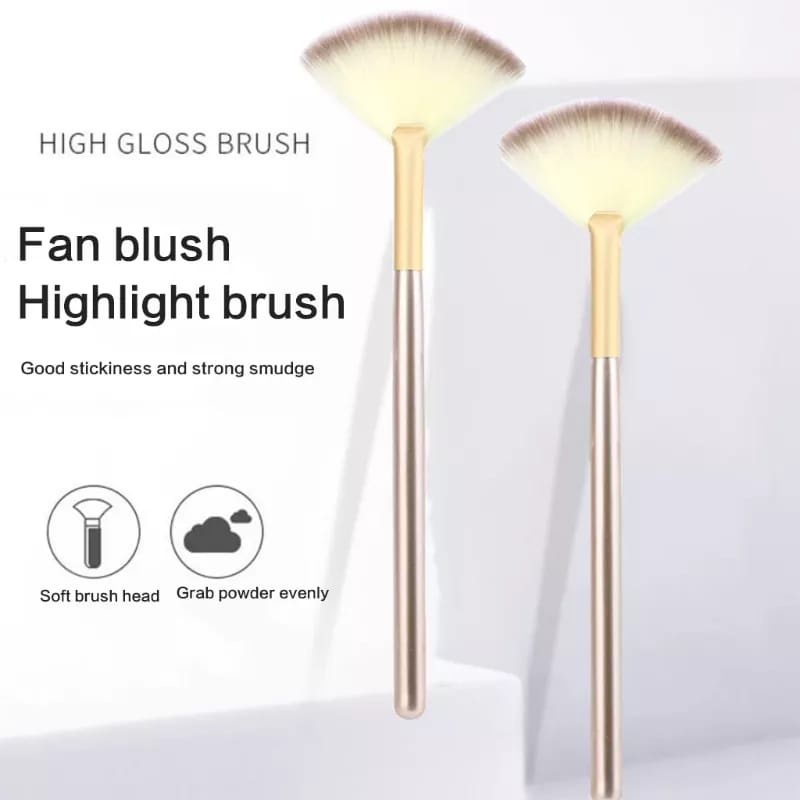 KUAS HIGHLIGHTER Kuas Fan Make Up Brush Blush On Foundation Wajah Bentuk Kipas F791