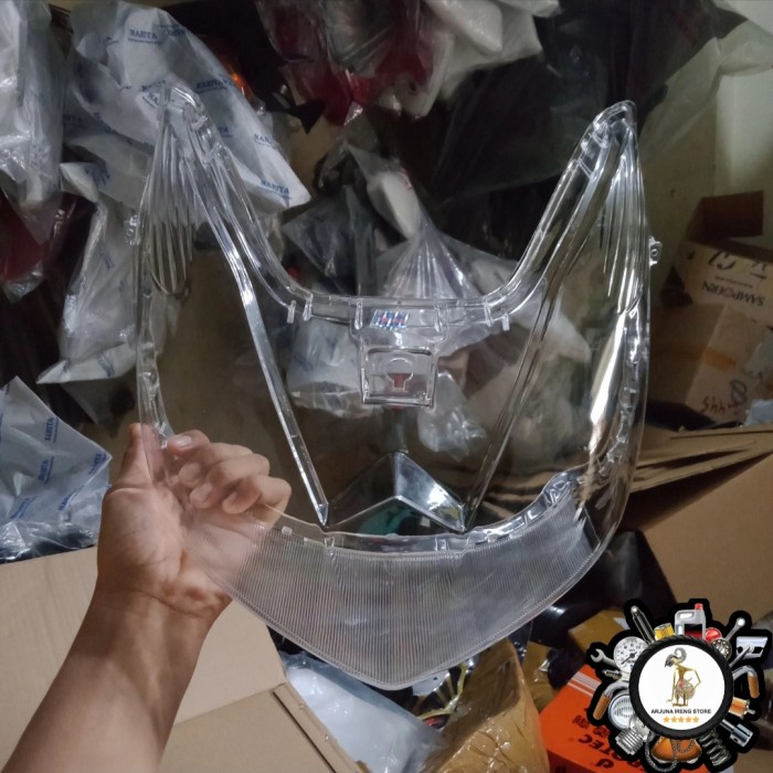 Mika Kaca Lampu Depan Suzuki Skydrive