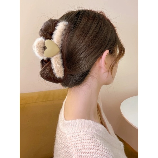 JEPITAN RAMBUT BULU HALUS / HAIR CLIPS KOREAN / JEPIT RAMBUT JUMBO FASHION/ AKSESORIS RAMBUT WANITA