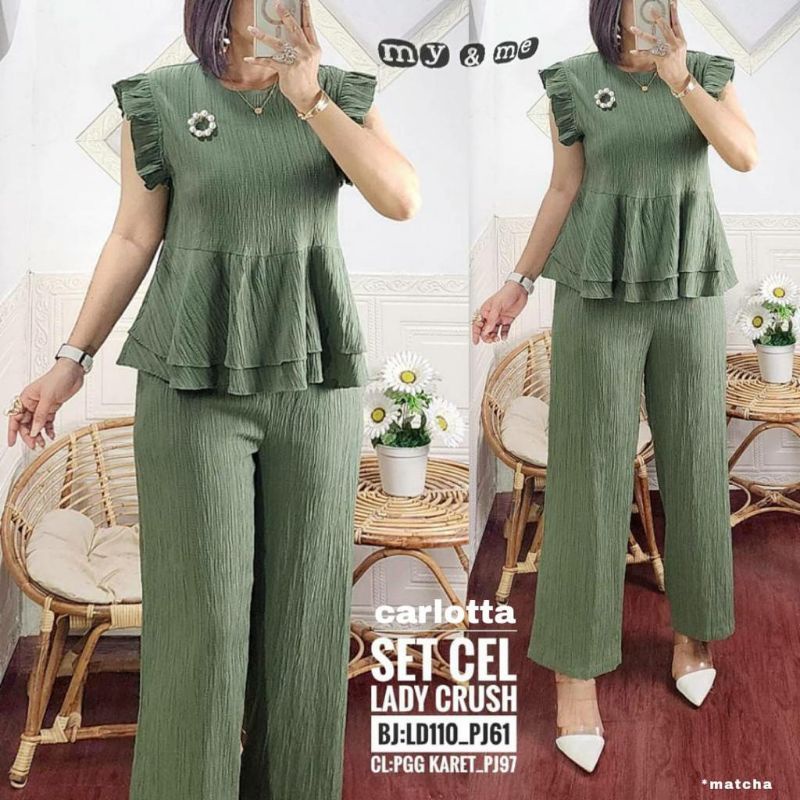 Carlotta Setcel wanita Terbaru // Setelan dewasa kekinian