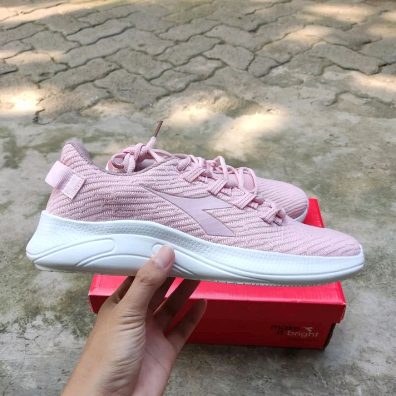 Sepatu Sneakers Diadora Evo Pink Original BNIB