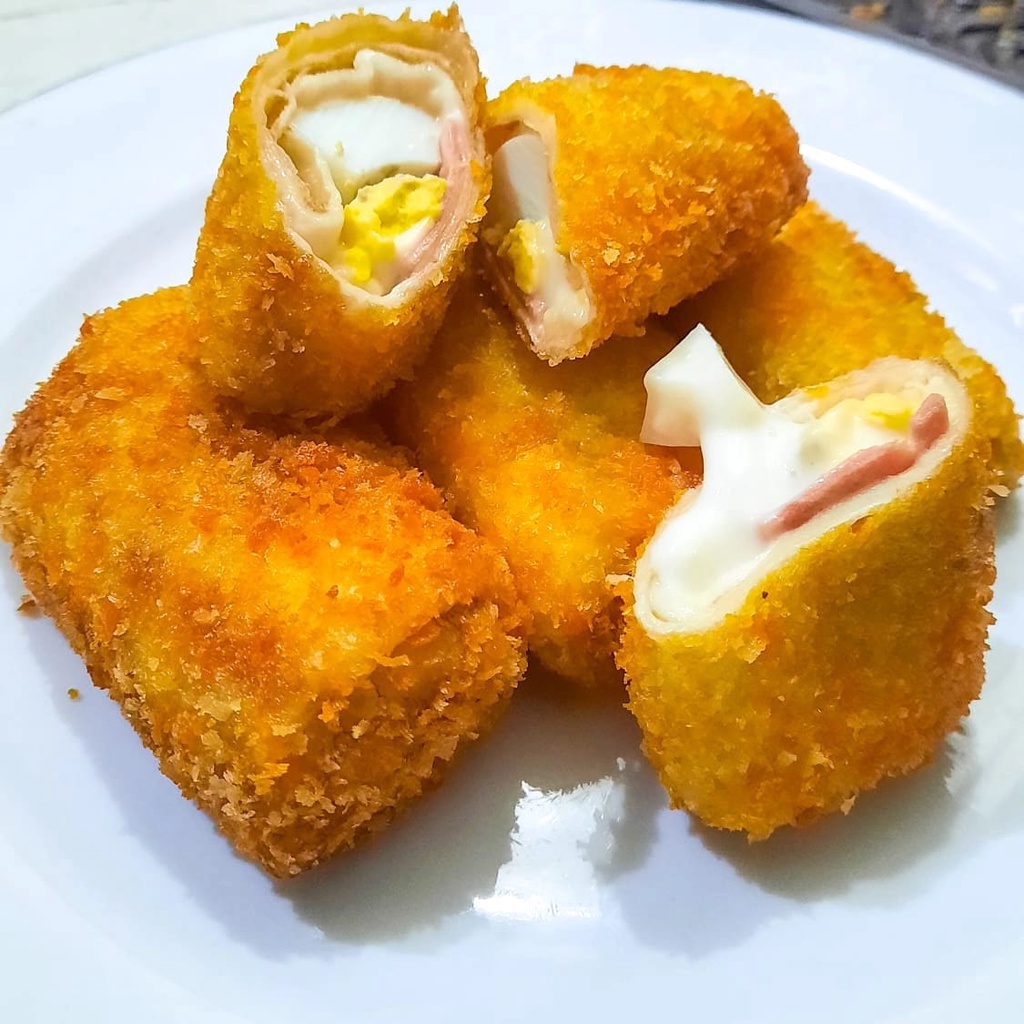

Risoles Risol Mayo Smoke Beef Sosis Ayam Frozen Food (1 pack isi 5 pcs)