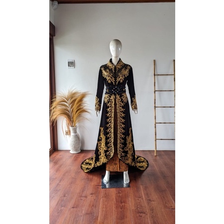 kebaya bludru Sanghai