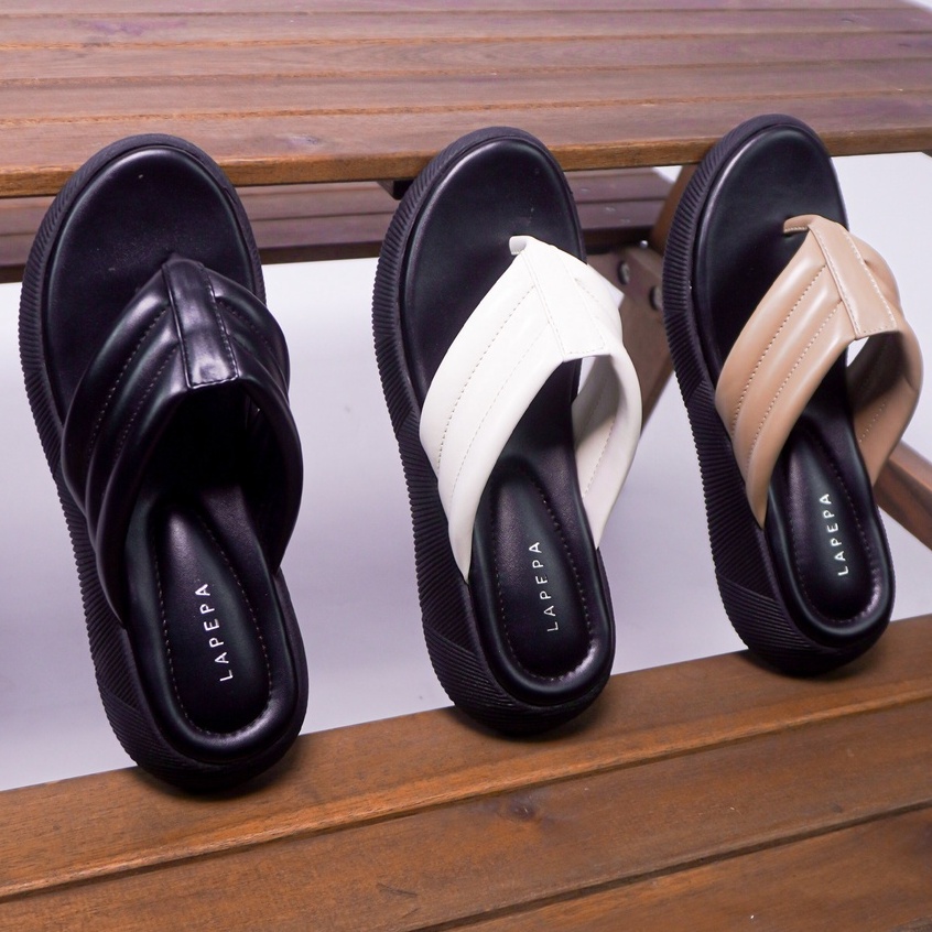 LAPEPA YUK - Sandal Wanita Jepit Wedges ZELDA Sendal Japit Platform Perempuan Empuk  Sandals Cewe Capit Tinggi  Size 36 37 38 39 40 41 Untuk Rumah Santai Premium Promo Selop Wejes Warna Hitam BLACK Kekinian Terbaru Shoes Ori Original Mall Official Store