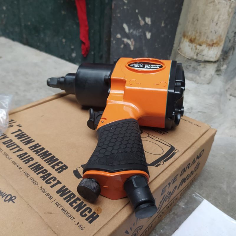 

Air impact wrench 3/4 inch tjap mata socket Buka baut