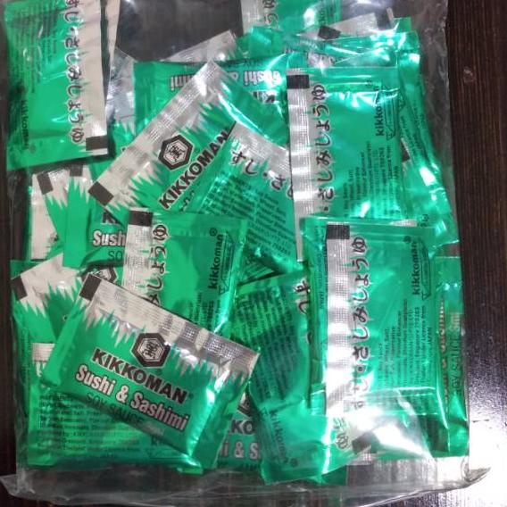 

10.10 ✨Promo✨ Kikkoman Sachet Sushi Sashimi Shoyu Soy Sauce 3ml isi 100pcs 