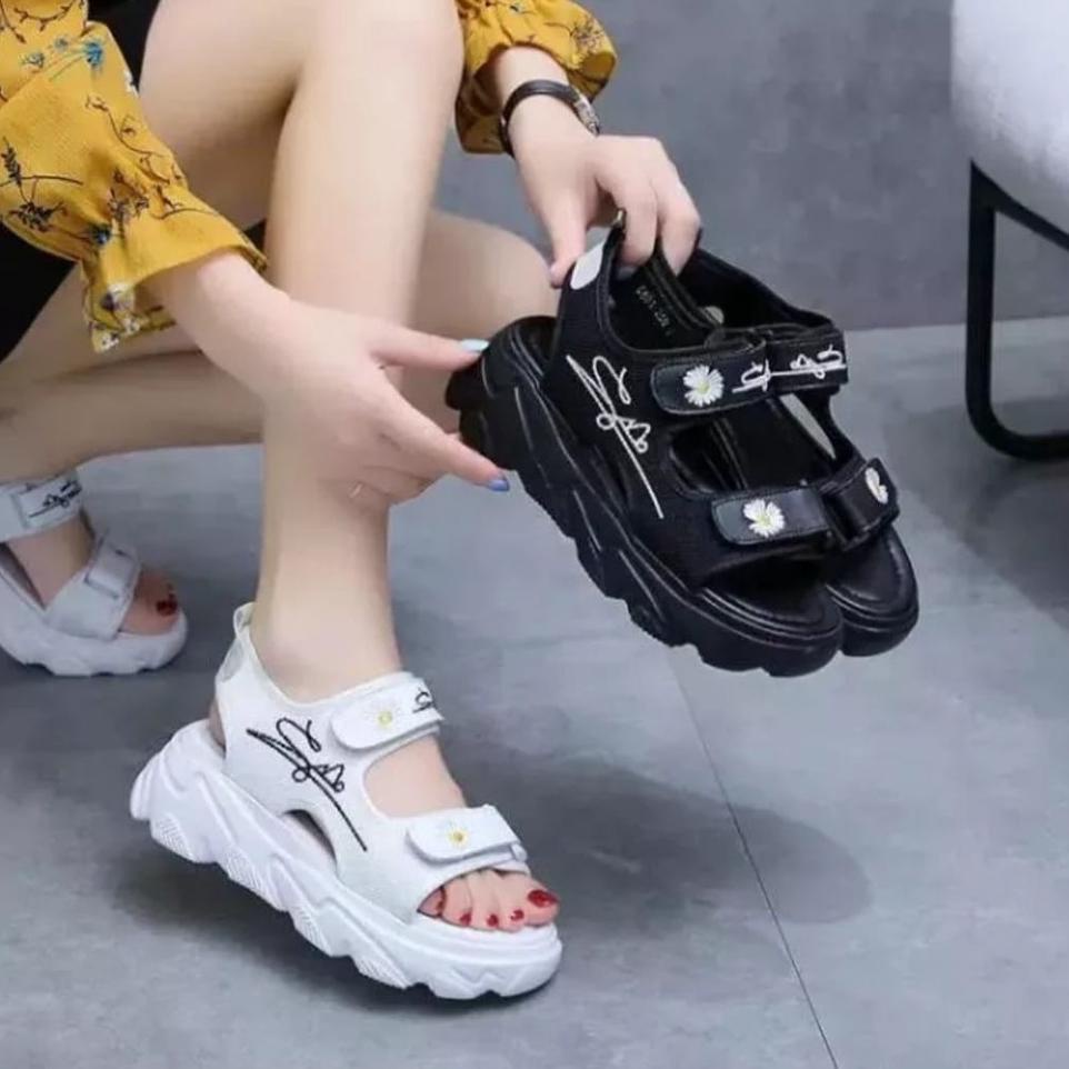 Siap Kirim Sandal Gunung Anak Perempuan / Sandal Gunung Korea Style Kekinian