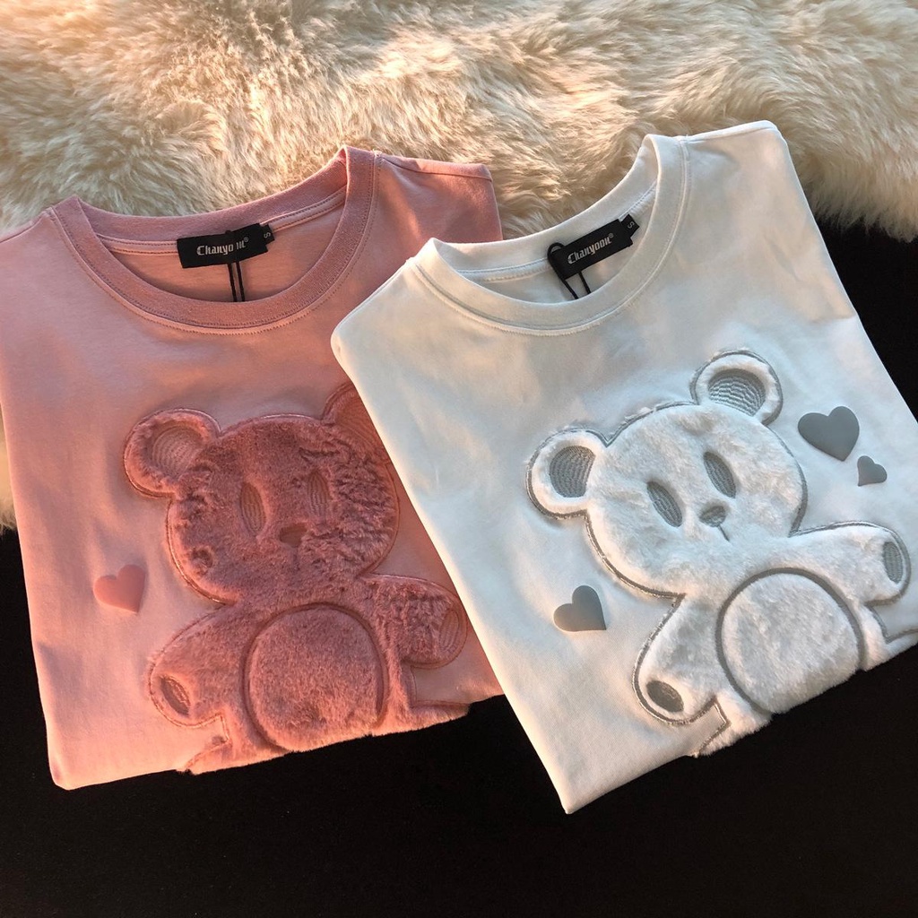 [littlecrab] Kaos Oversize Bulu Bear Chanyoou Studio T-shirt Beruang Bulu Lembut Berkualitas Soft Color Putih Pink Baju Unik Cute Tshirt With Soft Fluffy Fur Kaos Couple Unisex Korean Style