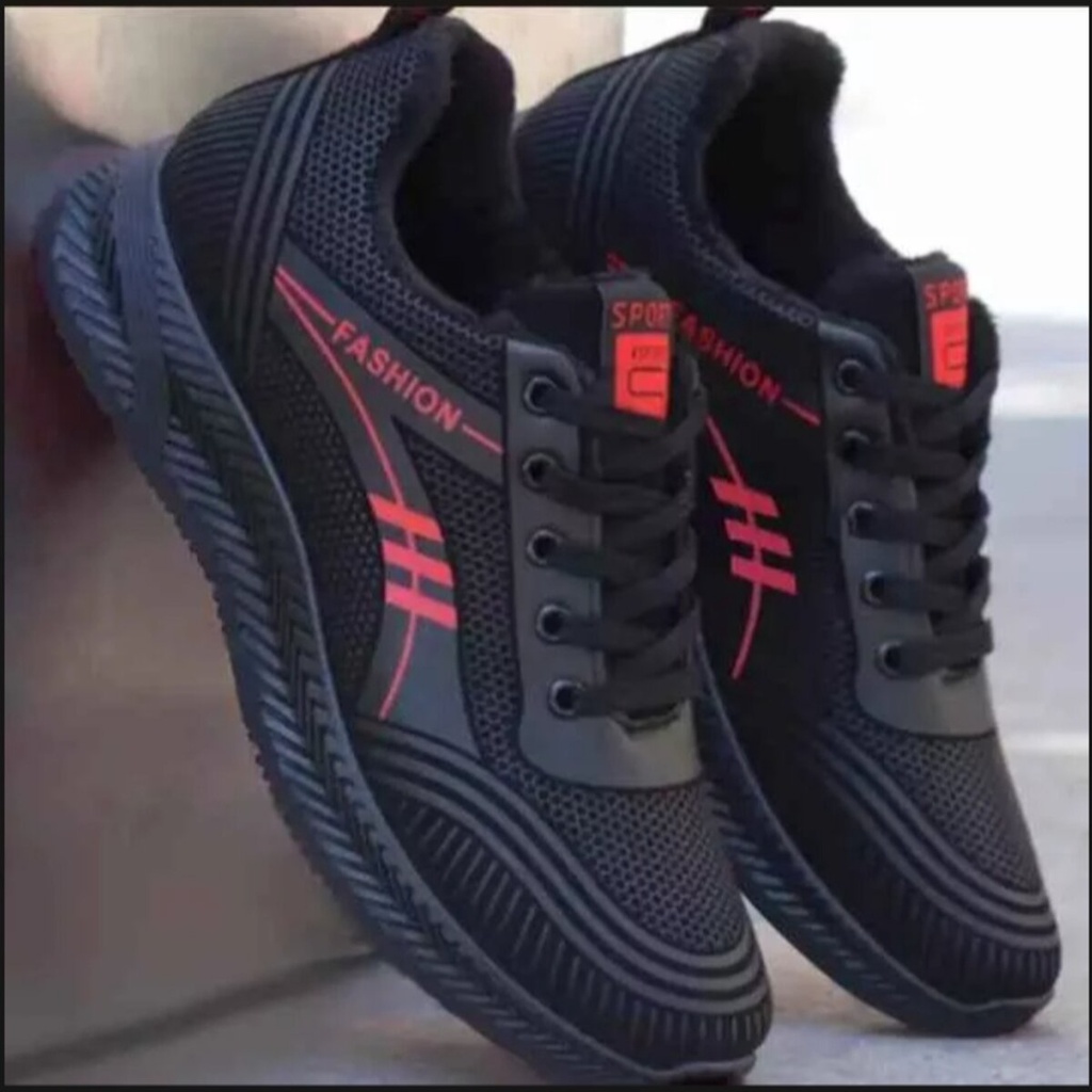 Sepatu Sneakers Pria Kasual Terlaris / Sepatu Fashion Olahraga Sport Terbaru Cod