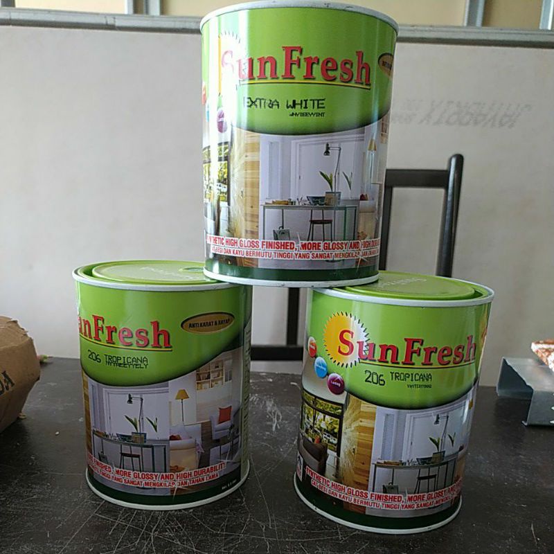

Cat Kayu dan Besi Sunfresh 0,8 ltr