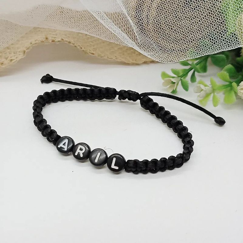 Yasafa Gelang Nama Satin Braided Huruf Hitam Pipih