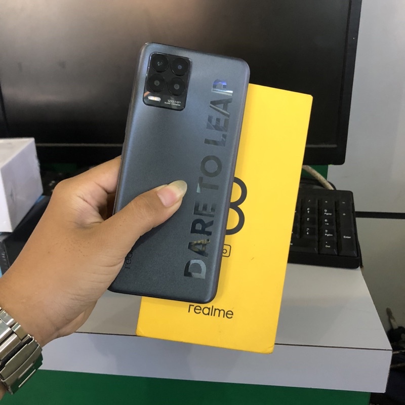 Realme 8 Pro 8/128 Second Garansi Resmi Fullset