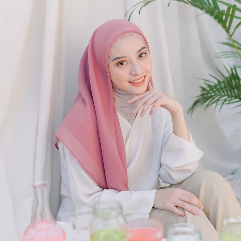 Fashion Official HIJAB SEGI EMPAT BELLA SQUARE / POLLYCOTTON 115cm x 115cm BIRU WARDAH PREMIUM