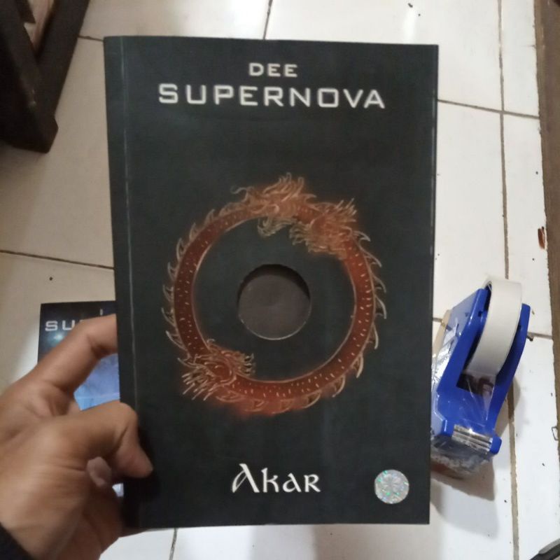 Dee supernova Akar