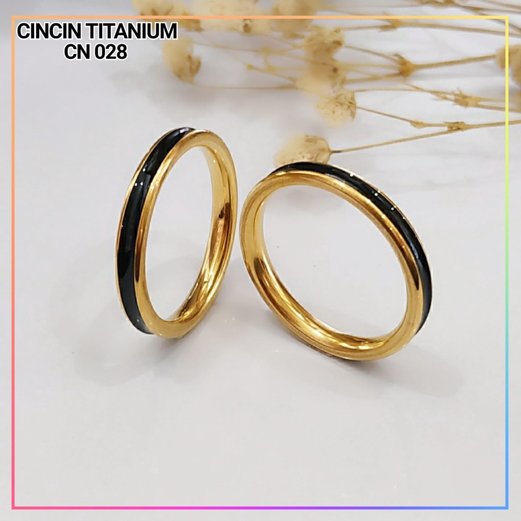 Cincin Titanium/stainless steel couple harga/1biji cincin tunangan kombinasi gold dan black permata lapis emas gold CN 028