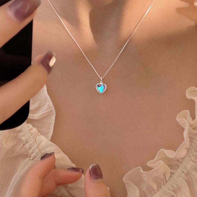 Kalung Rantai Klavikula Desain Batu Bulan Hati Model Lapis Ganda Gaya Jepang Dan Korea Untuk Wanita