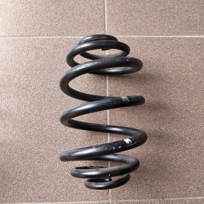 {ElvinaStore} coil spring bmw e46 belakang Berkualitas