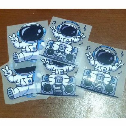Stiker Kaos/Sablon Kaos Astronot