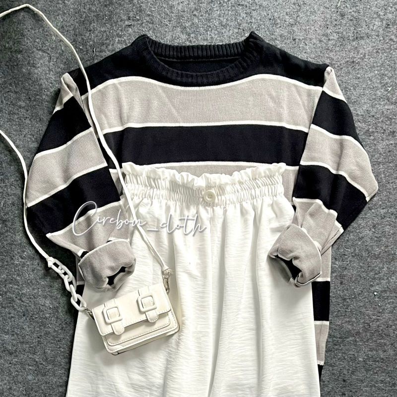 ONE SET SWEATER KEILA (Cirebon Cloth)-Keila +Kancing White