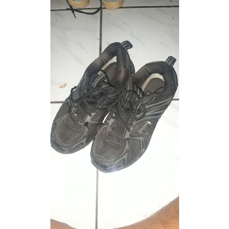 Jual Murah SEPATU RUNNING SPALDING ALL BLACK