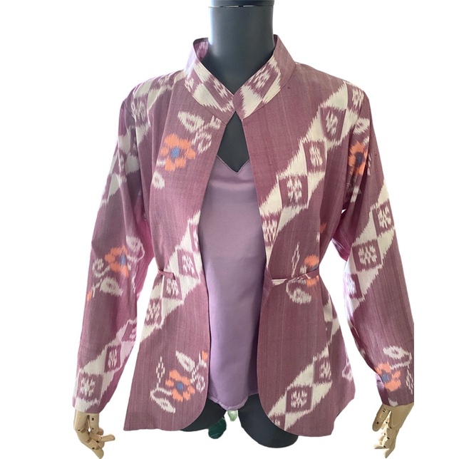 Outer tenun endek Bali wanita