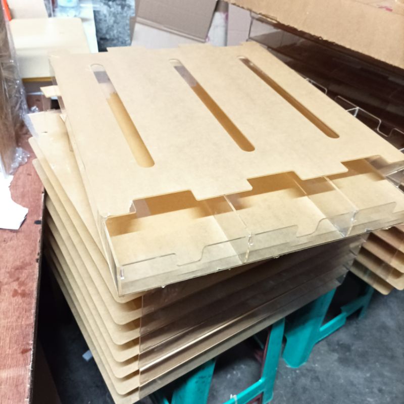 display akrilik rak mie instan