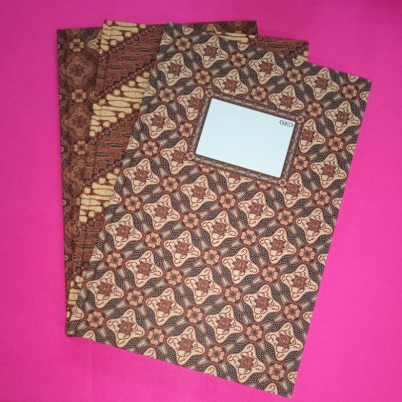 Kiky Buku Hard Cover Folio Isi 100 Lembar ( Motif Random)