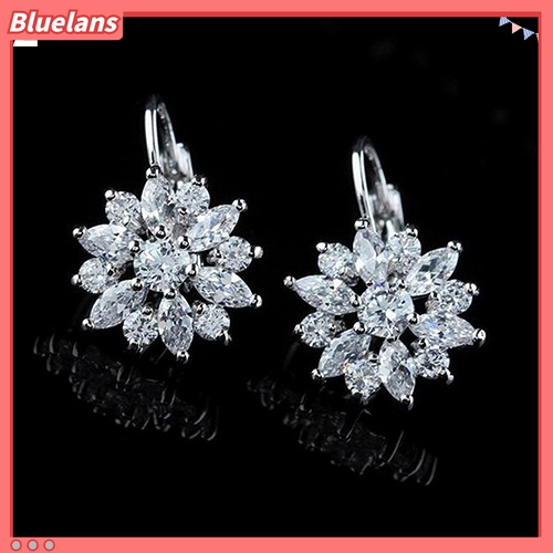 Anting Stud Desain Bunga Aksen Batu Zirkon Untuk Wanita