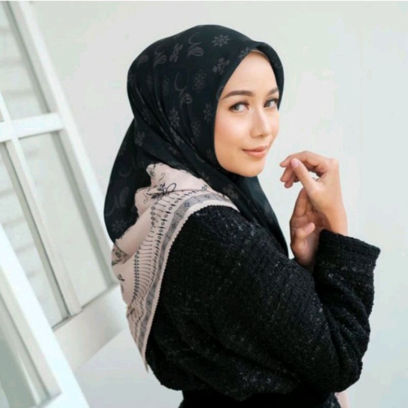 HIJAB SEGIEMPAT VOAL PREMIUM PRINTING LASERCUT BREAK / KERUDUNG SEGI EMPAT MOTIF BREAK TERBARU