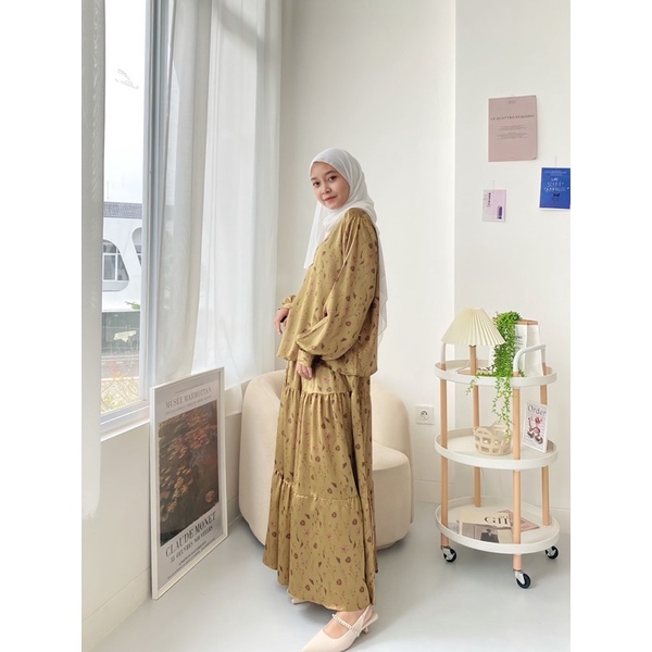 SHOFA ONE SET SILK / Dior silk premium - (hijau olive)