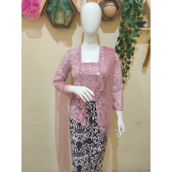 KEBAYA KUTUBARU PAYET