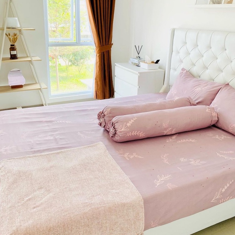 Adela Sprei Set LILAC - Sprei Set Tanpa Bedcover
