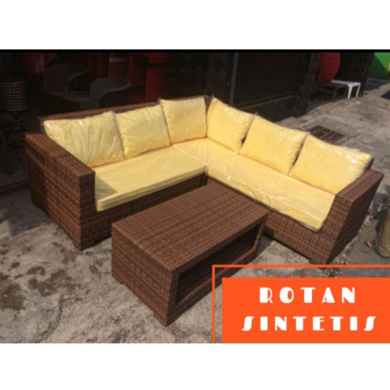 Sofa L Sudut Rotan Sintetis