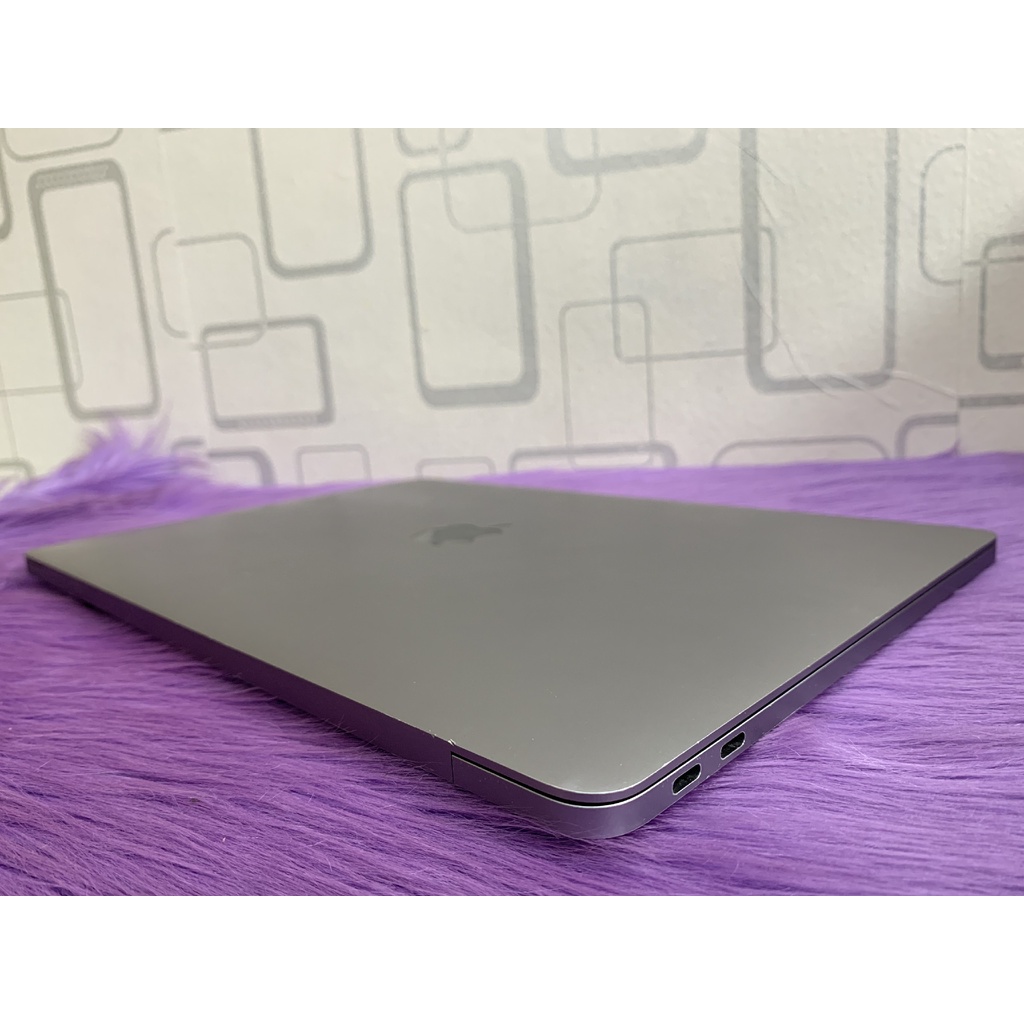 MacBook Pro Retina 2017 13in Core i7 8GB SSD 128GB