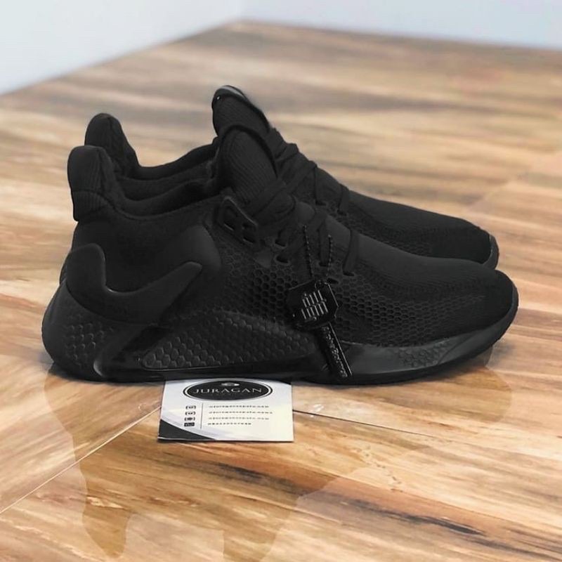 Adidas Alphabounce Instinct &quot;Triple Black&quot;