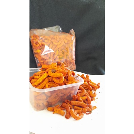 

Makaroni pedas dengan daun jeruk