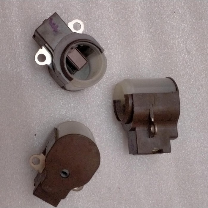 Holder Brush cool dinamo ampere avanza innova