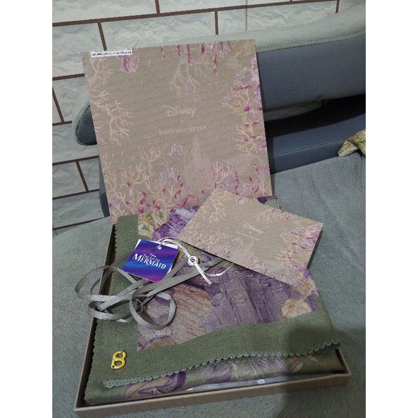 BOOKED Preloved Buttonscarves Mermaid seaweed