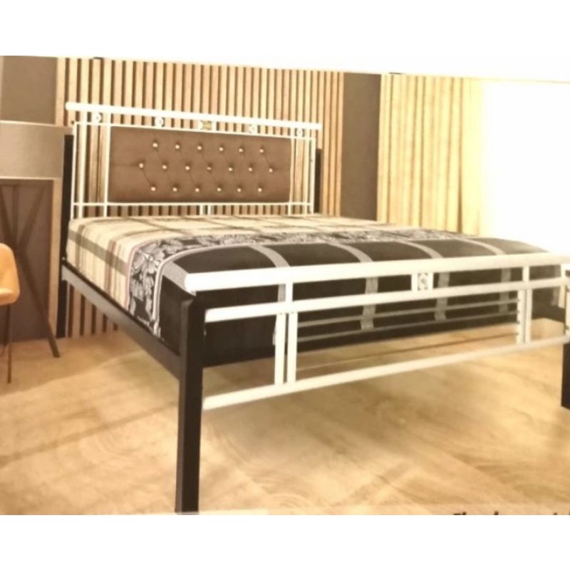 Ranjang Besi Cleoptara