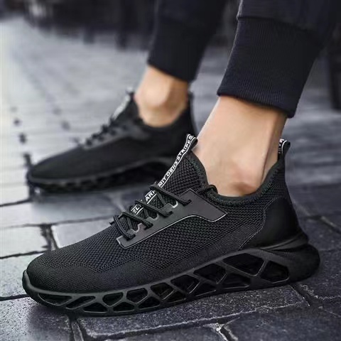 Highland Sepatu Sneakers Pria Sepatu Olahraga Kasual Running Shoes Outdoor Hitam Polos MR206