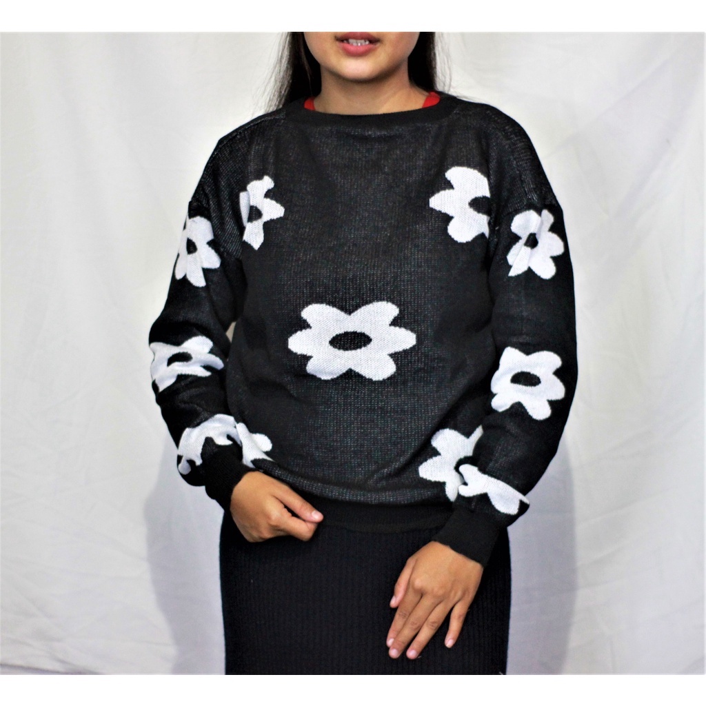 SWEATER RAJUT MOTIF BUNGA