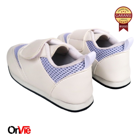 Sepatu Olahraga Anak Laki-laki Polos Warna Hitam Putih Merah Onvie