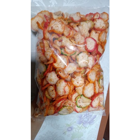 

seblak krupuk, krupuk warna warni