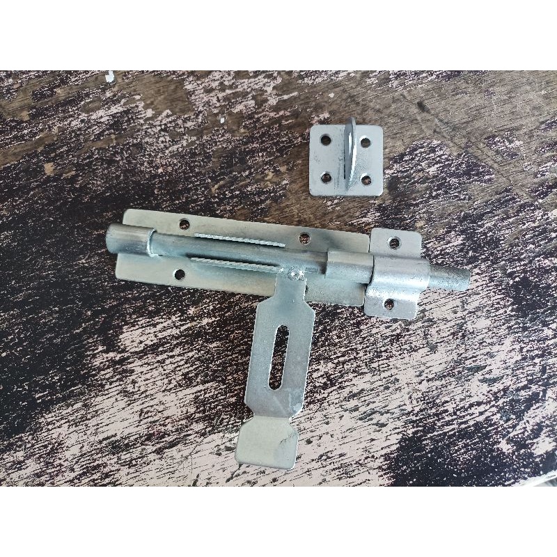 slot besar pintu besi