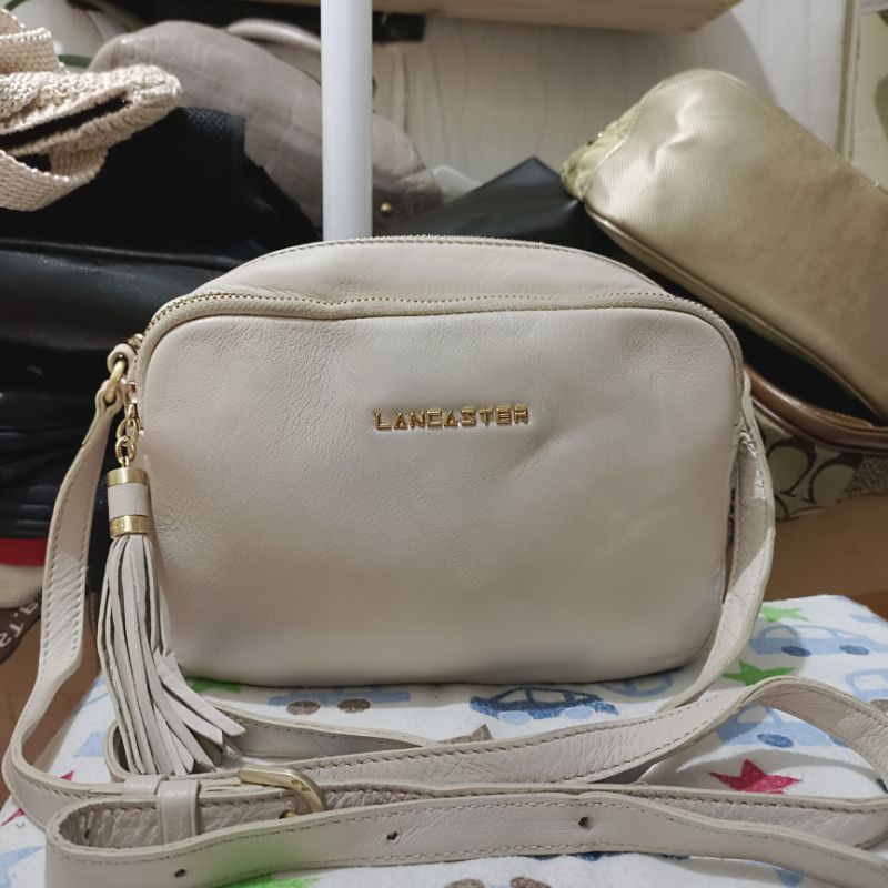 Preloved Tas Sling Lancaster