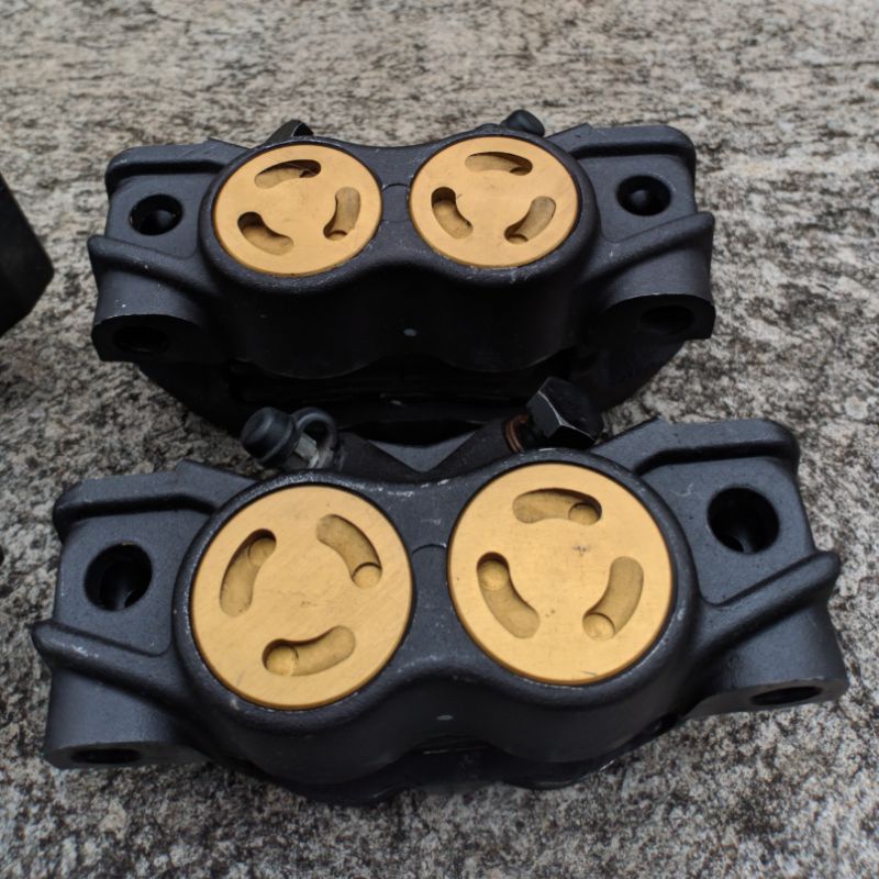 kaliper sumitomo not brembo not tokico