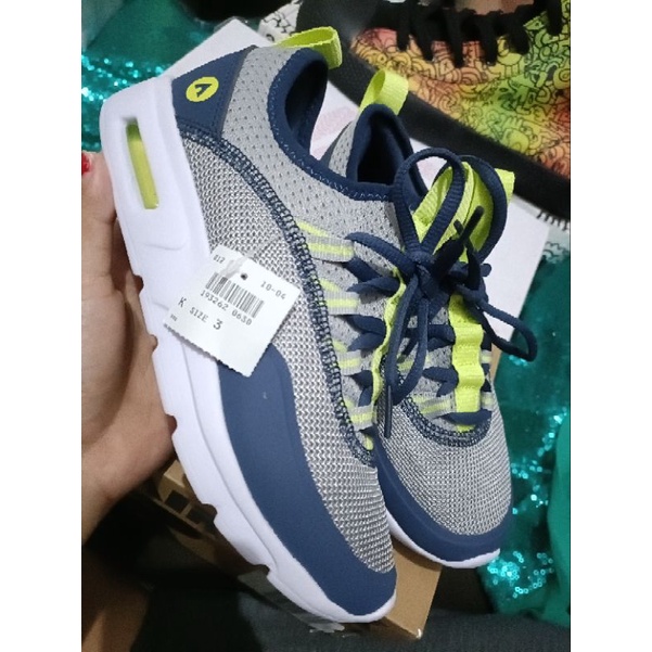payless clearance sale airwalk kids 35