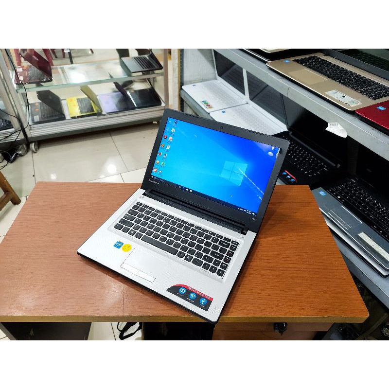 Laptop Lenovo Ideapad 300 RAM 4GB SSD 128GB Laptop siap pakai sudah lengkap program