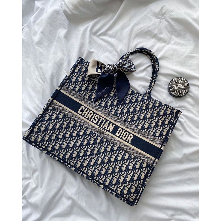 Preloved totebag dior