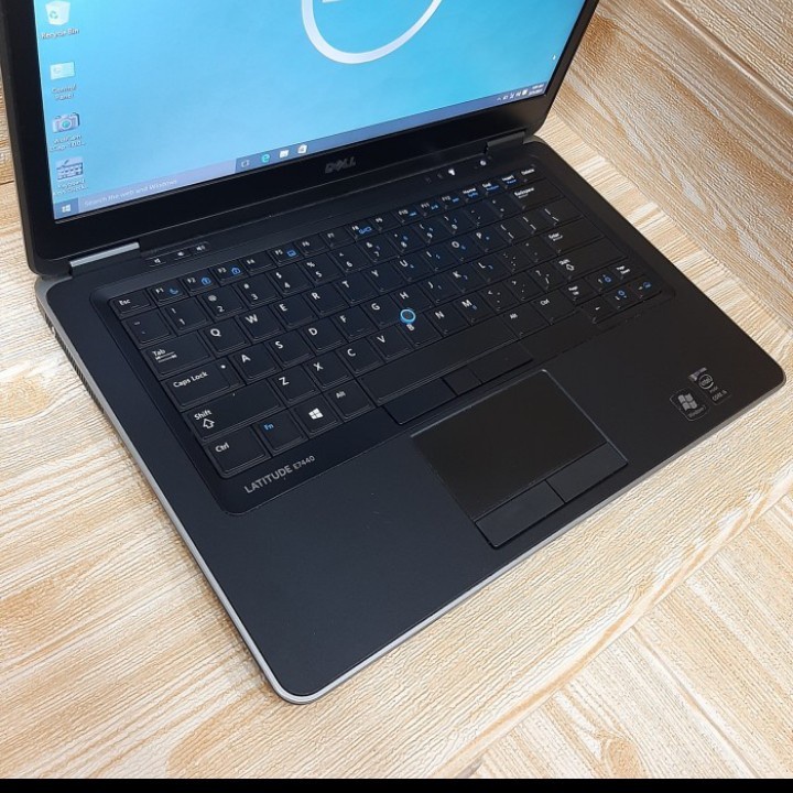 Laptop Dell Latitude E7440 I5 GEN 4 RAM 8 SSD 256GB Second Built Up SALE!!